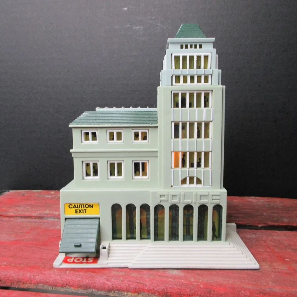 VTG 1989 Lewis Galoob Micro Machines Police Station Building Light-Up WORKS
